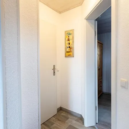 Διαμέρισμα Lily 04 3 Mit Balkon In West Lage Befindet Sich Ohne Durchgangsverkehr In